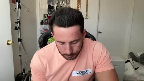 Brett Mycles online show from July 24, 8:39 pm