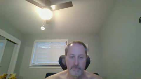 hey online show from February 18, 10:09 pm