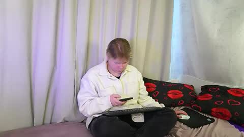 brian_mils online show from February 24, 11:35 am