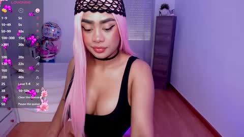 briana online show from October 18, 11:36 am