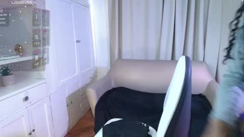 brianna_styles online show from January 9, 1:28 pm