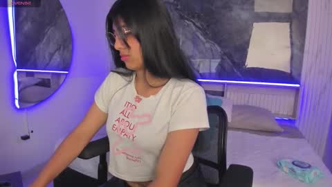 Snapshot of briseida_white chatting on October 15, 2:07 pm briseida_white online show from October 15, 2:07 pm