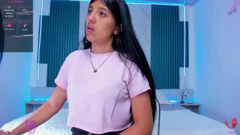 briseida_white online show from December 15, 7:43 pm