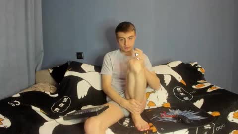 Snapshot of bristlebback chatting on October 17, 6:45 pm bristlebback online show from October 17, 6:45 pm