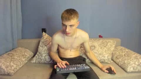 Snapshot of bristlebback chatting on September 17, 4:54 pm bristlebback online show from September 17, 4:54 pm