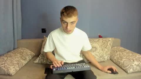 Snapshot of bristlebback chatting on September 18, 6:01 pm bristlebback online show from September 18, 6:01 pm