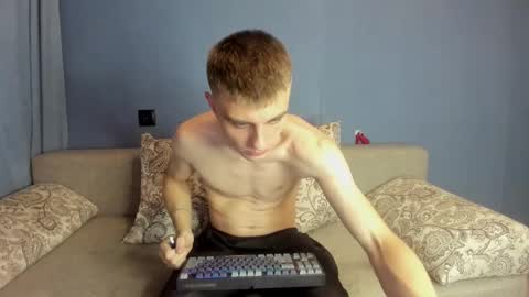 Snapshot of bristlebback chatting on September 12, 4:42 pm bristlebback online show from September 12, 4:42 pm
