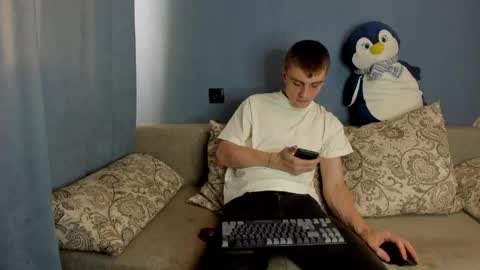 bristlebback online show from June 7, 12:54 pm