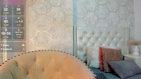 britanny_77 online show from July 25, 8:18 pm