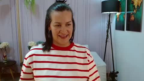 BRITNEEYTAYLOR1 online show from January 23, 10:01 pm