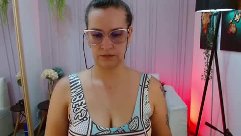 BRITNEEYTAYLOR1 online show from January 27, 7:13 pm