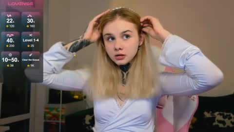 Britney online show from April 5, 7:00 pm