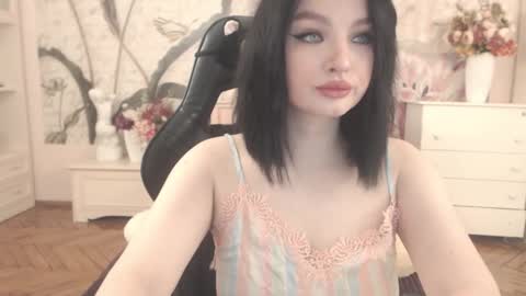 britneybarker online show from March 21, 5:02 am