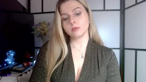 BritneyGlow online show from December 29, 10:36 pm