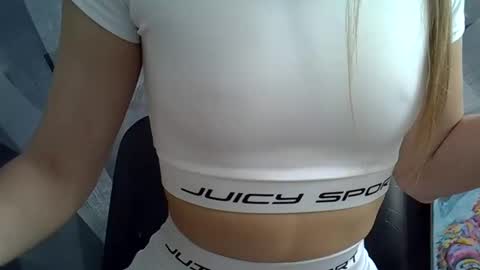 BritneyKittens online show from November 4, 7:10 am