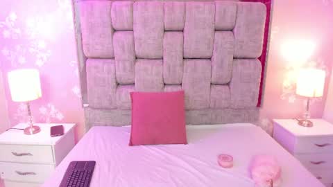 BritneySweet  online show from June 16, 7:40 pm