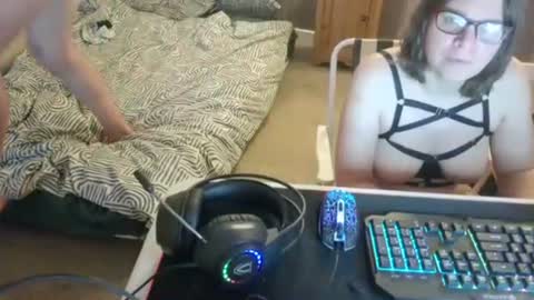 Claire and Gary online show from March 4, 6:18 pm