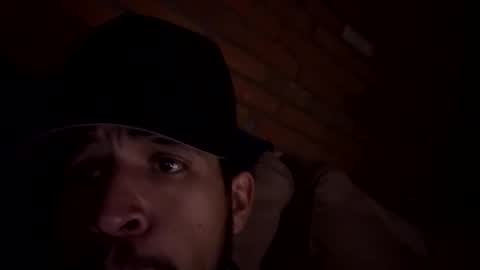 brockbarry32 online show from December 17, 10:33 am