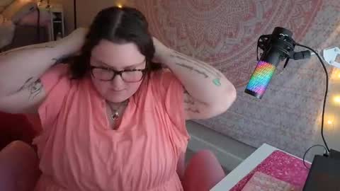 Madam Brooke online show from March 9, 5:06 pm