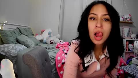 Snapshot of brownbunny212 chatting on March 1, 4:47 am brownbunny212 online show from March 1, 4:47 am