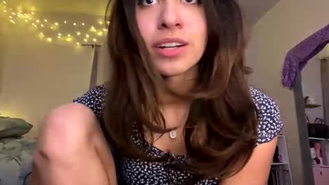 Snapshot of brownbunny212 chatting on February 10, 5:25 am brownbunny212 online show from February 10, 5:25 am