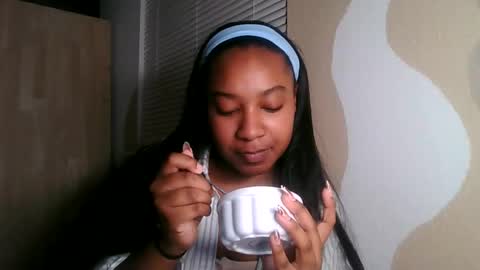 Brownsuagrcutie online show from November 27, 4:09 am