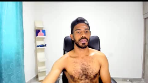 bruce_1111 online show from January 9, 6:46 pm