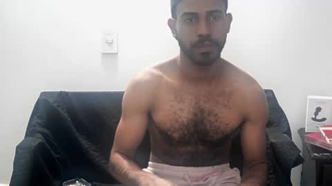 bruce_1111 online show from January 7, 8:25 pm