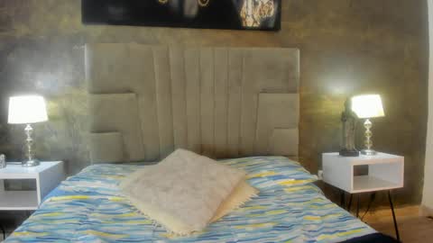 Bruce Hans online show from April 8, 11:35 am