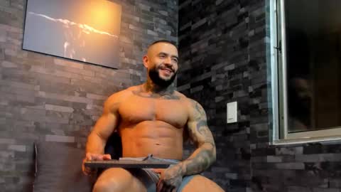 Snapshot of brucedallas chatting on October 9, 2:50 am brucedallas online show from October 9, 2:50 am