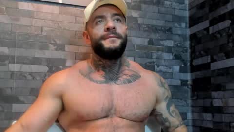 brucedallas online show from June 9, 2:00 am