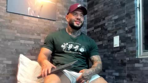 brucedallas online show from March 15, 2:05 am