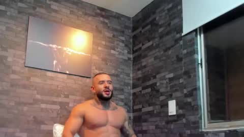 brucedallas online show from December 14, 1:01 am