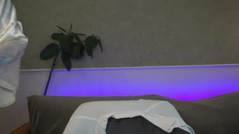 brunette_babee online show from June 12, 6:18 pm