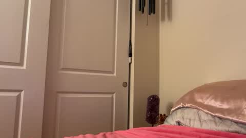 brunettefantasy4848 online show from April 18, 5:31 am