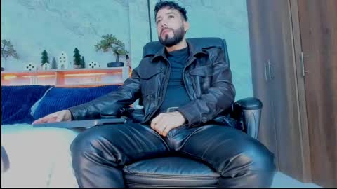 Andres Suarez online show from December 14, 3:36 pm