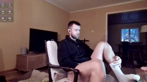 Leeo online show from December 5, 6:48 am