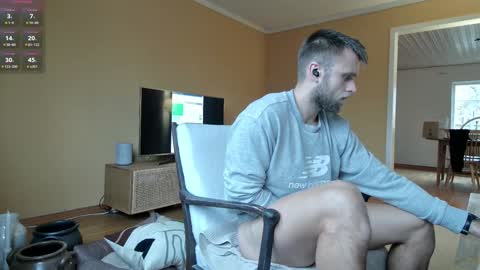 Leeo online show from December 2, 11:51 am