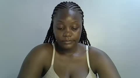 bubbly_ass30 online show from April 8, 6:33 pm