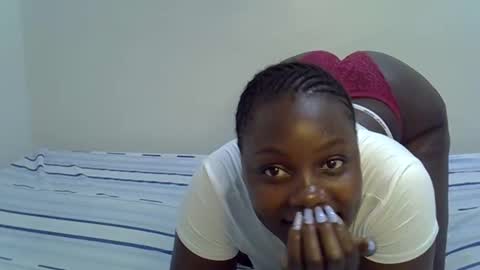 bubbly_ass30 online show from March 13, 10:35 pm