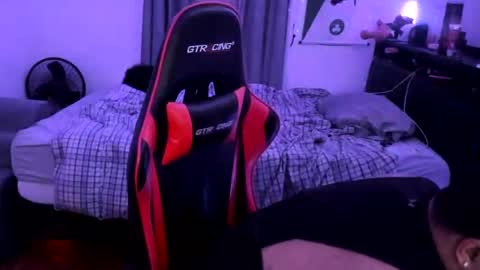 buffsexyman24 online show from March 5, 2:46 am