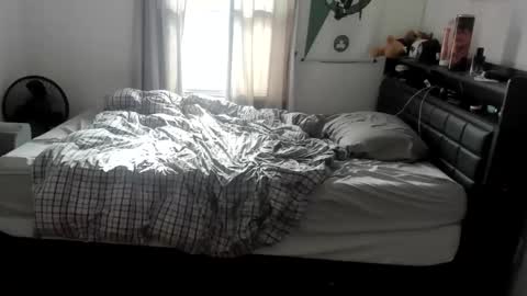 buffsexyman24 online show from February 25, 6:55 pm