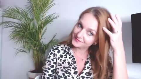 Buffy online show from October 28, 3:24 pm