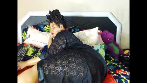 bulkyyass4u online show from November 30, 7:04 am