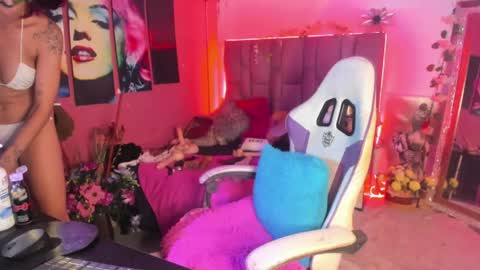 bulmasweetyose  mommy submissive control milf lovense online show from April 18, 5:48 pm