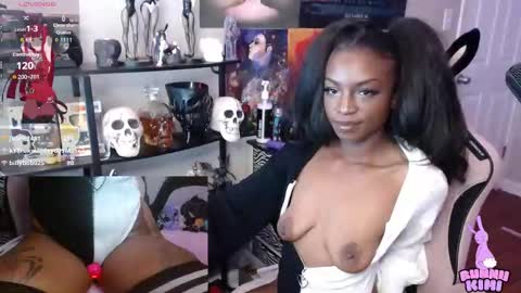 Snapshot of bunniikimi chatting on September 16, 2:20 pm Bunnii Kimi online show from September 16, 2:20 pm