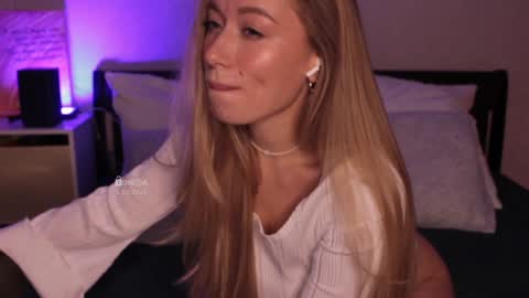 B U N N Y online show from January 5, 10:10 am