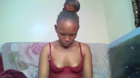 bunnydiva_ online show from December 17, 4:52 am