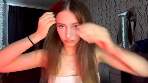 Bella online show from May 23, 2:24 pm