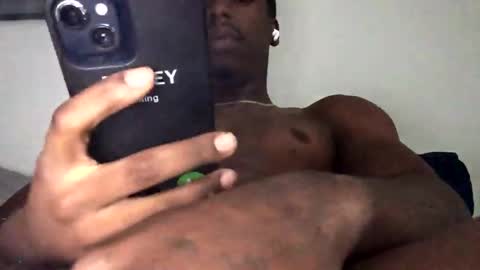 burgerboy06 online show from December 4, 5:05 pm